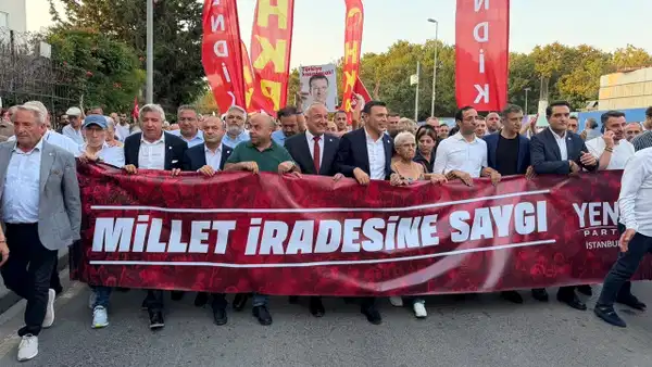 Belediye Başkanı AKP'ye geçmişti... YENİ Parti'den 'Millet İradesine Saygı Yürüyüşü': 'Helal oy verenlerin oyunu harama çevirdin ya, yazıklar olsun!'