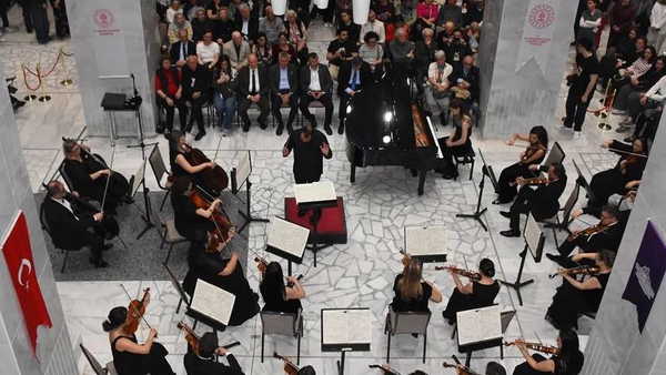 Afyonkarahisar Klasik Müzik Festivali Başkadem’in genel sanat yönetmenliğinde başladı: Bozkırda müzik keyfi
