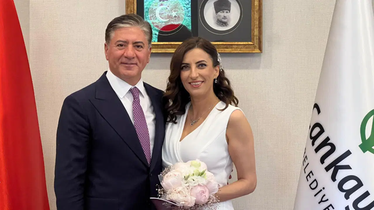 TBMM'de bir ilk: CHP'li Murat Emir ile Evrim Rızvanoğlu evlendi