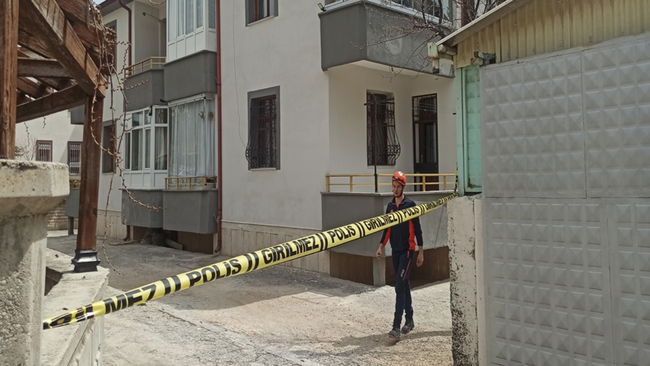 Konya'da 3.2'lik depremin ardından 2 bina tahliye edildi