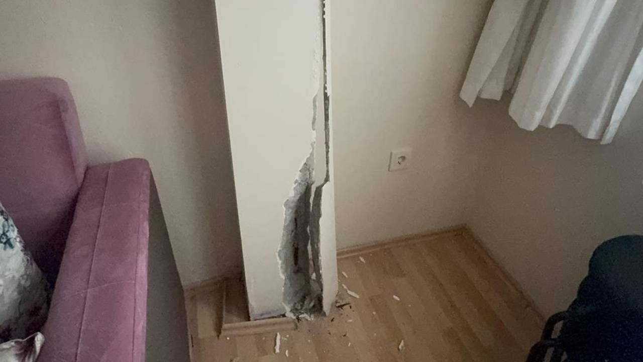 Kolonda çatlaklar tespit edildi: Bina boşaltılarak mühürlendi!