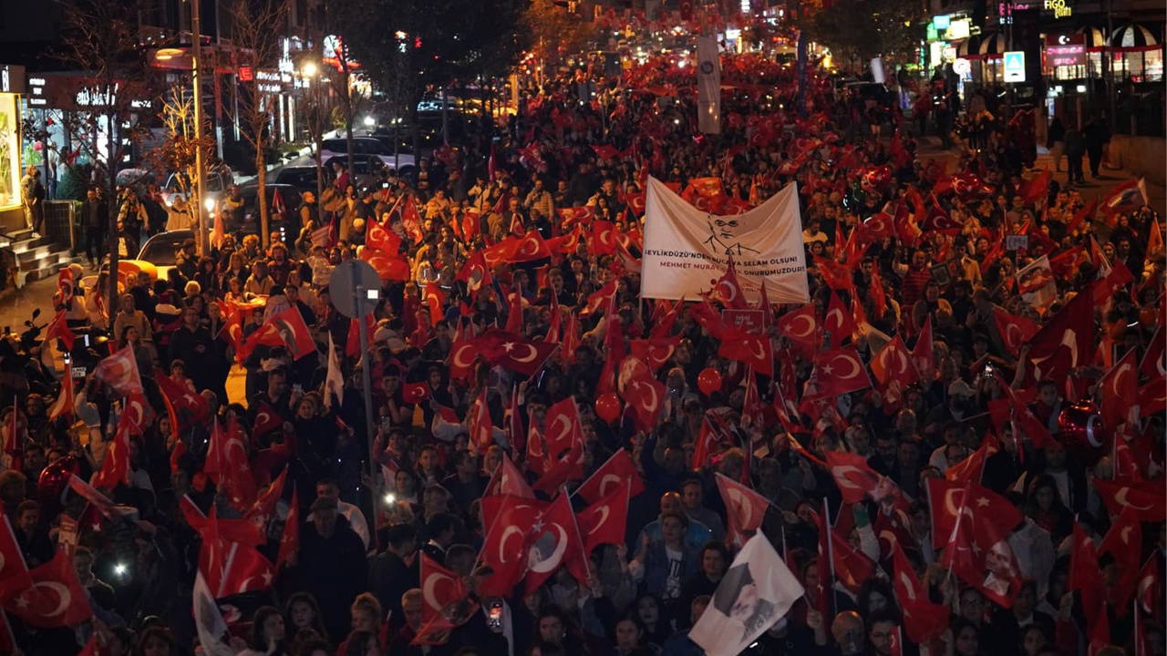 Cumhuriyet’in 102. yılı Beylikdüzü’nde büyük coşkuyla kutlandı