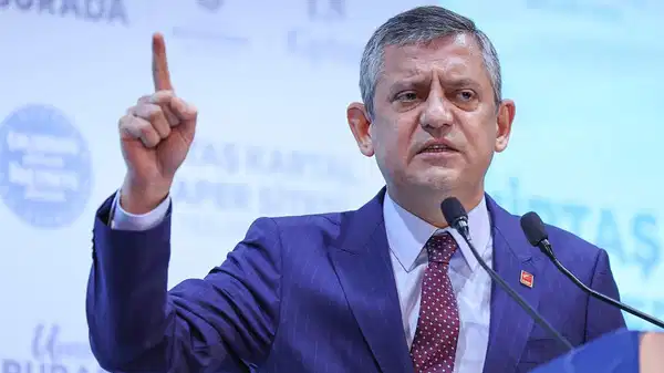 Özel'den gazeteciler için Dışişleri Bakanlığı'na çağrı