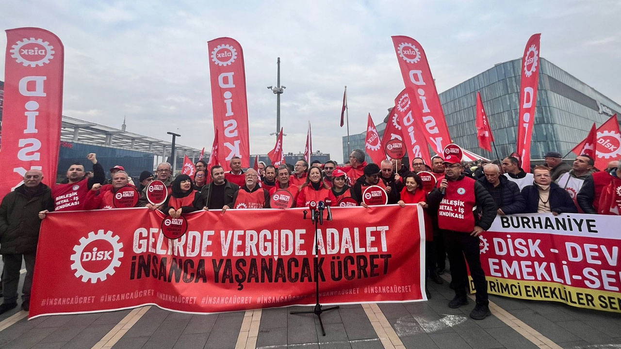 'Gelirde, vergide adalet, insanca yaşanılacak ücret' yürüyüşü: DİSK üyeleri Bursa'ya ulaştı