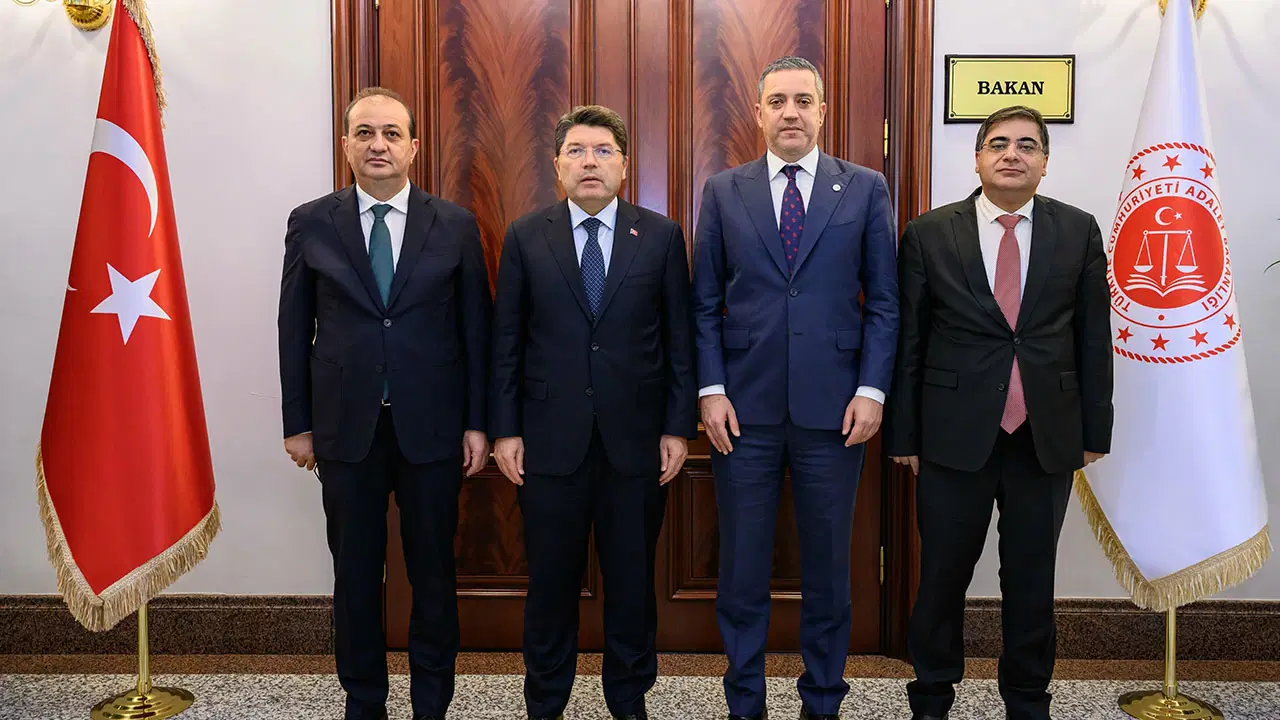 Adalet Bakanı Yılmaz Tunç, TBB Başkanı Erinç Sağkan ile bir araya geldi