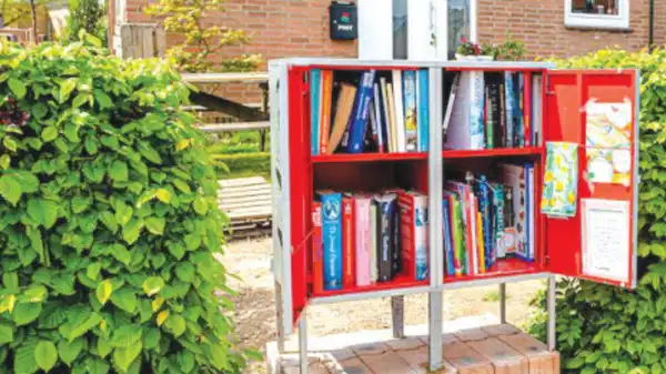 Sokaklarda küçük kütüphaneler