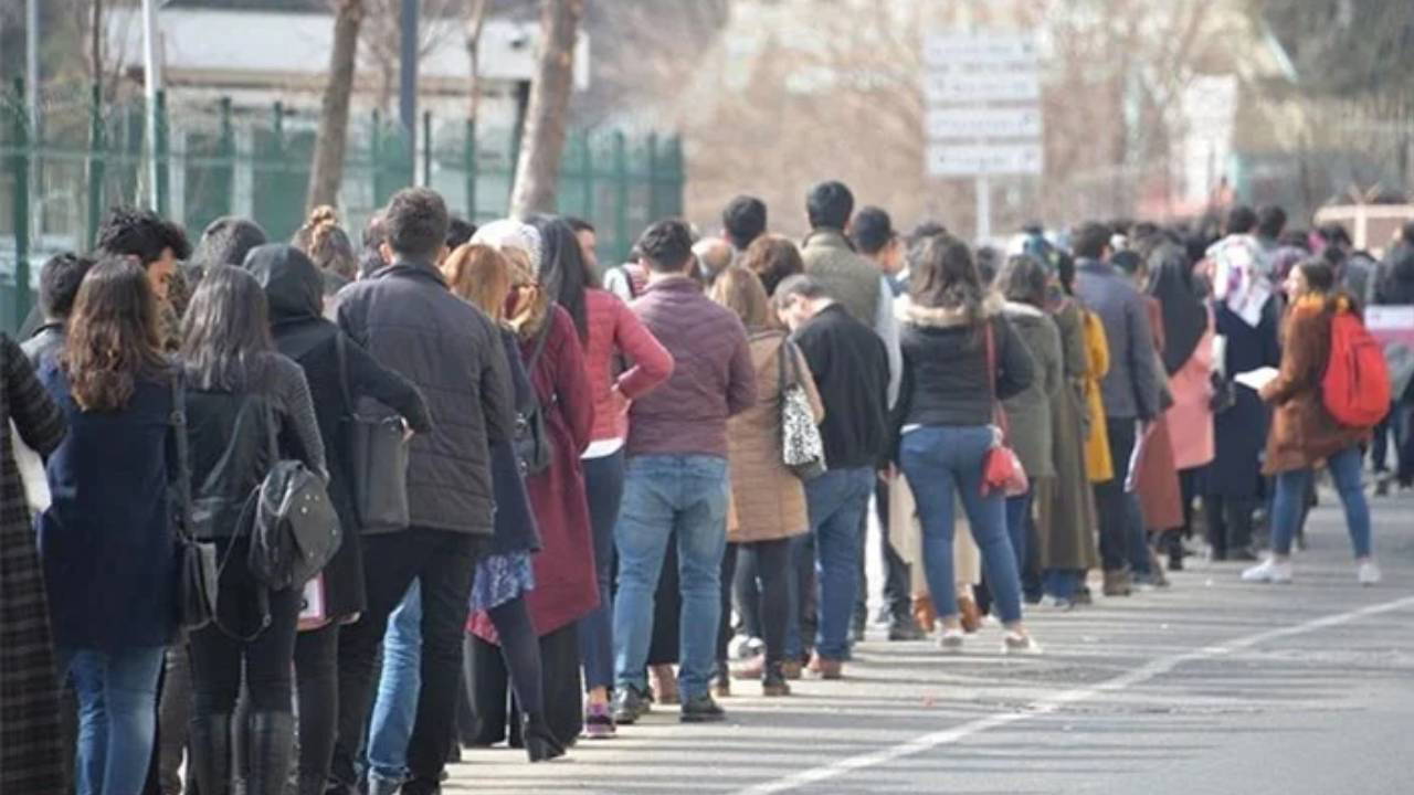 Gençler işsiz ve umutsuz
