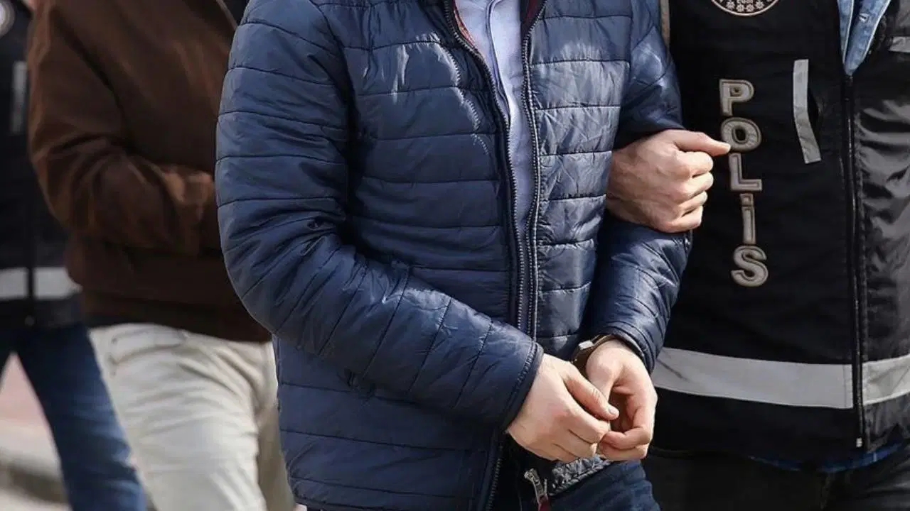 Çocuk müstehcenliği ve tacizi, dolandırıcılık... Bakan Yerlikaya duyurdu: 209 kişi tutuklandı!