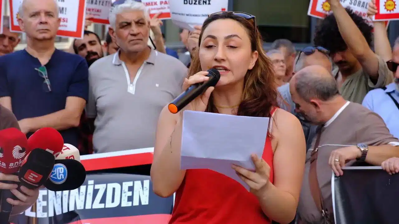 Eskişehir Orman Bölge Müdürlüğü önünde açıklama: 'Sorumlular istifa etsin'