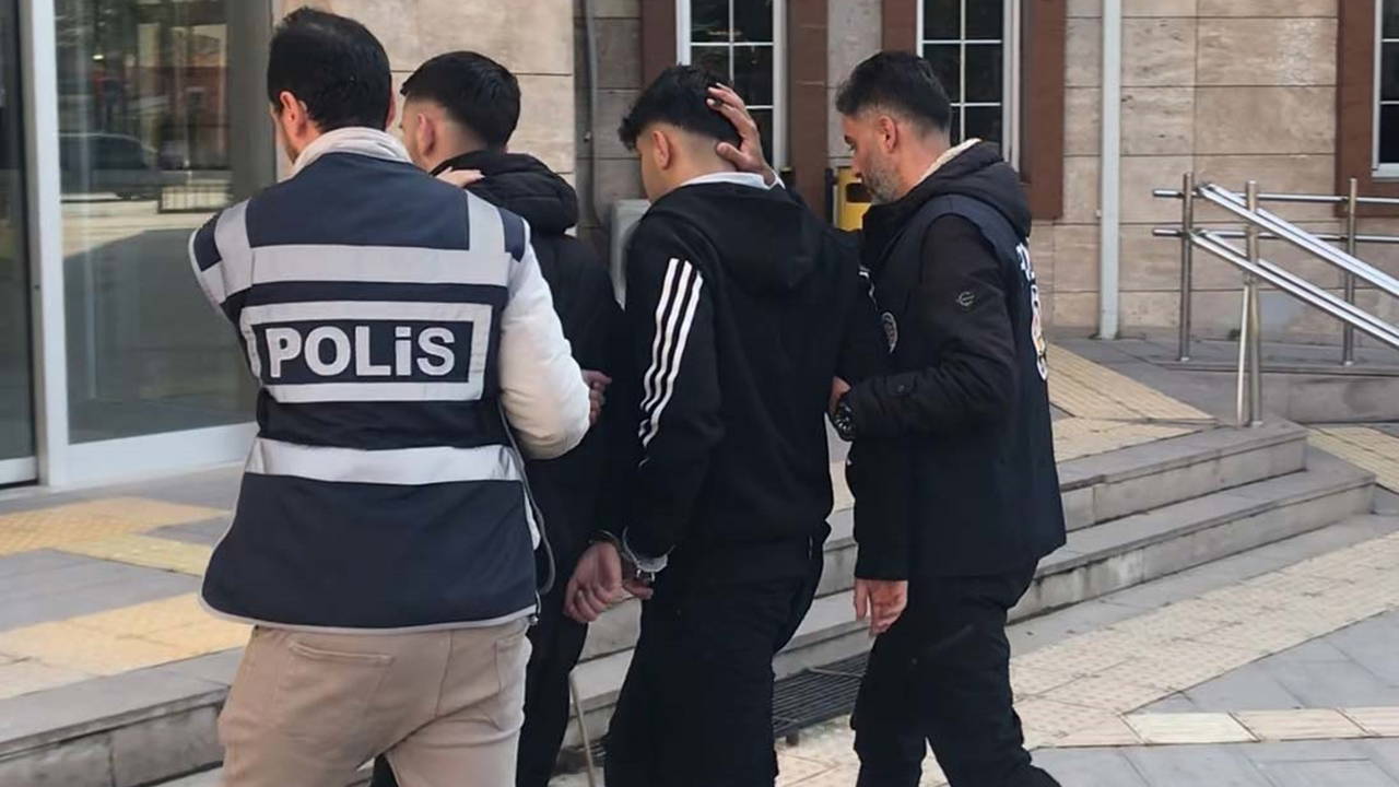 Telefonla aradıkları kadını 2 milyon Lira dolandırdılar!