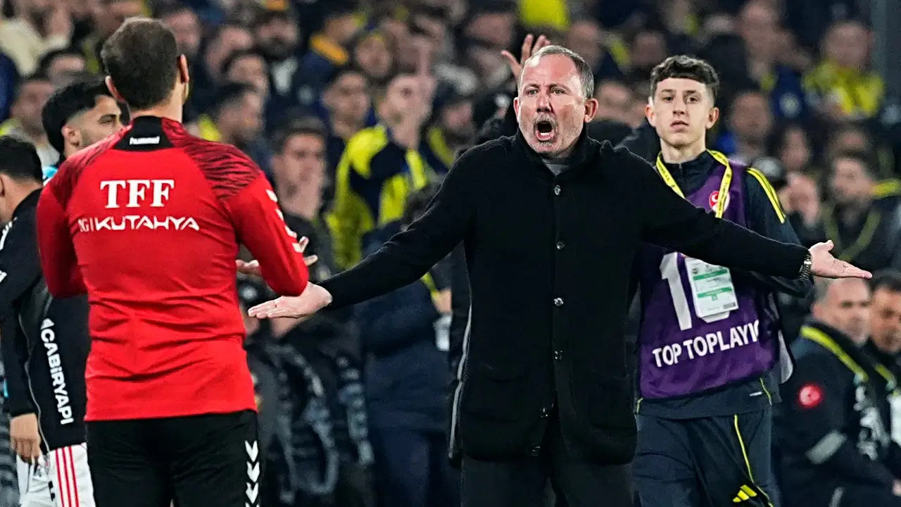 Sergen Yalçın'dan derbide penaltı tepkisi: 'Emek çalma bu'