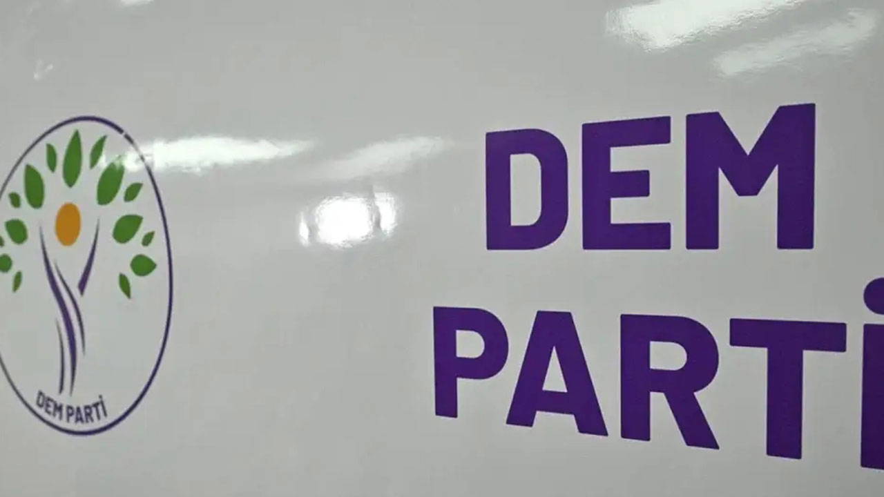 Sınırda Türk bayrağı provokasyonu: DEM Parti'den açıklama geldi