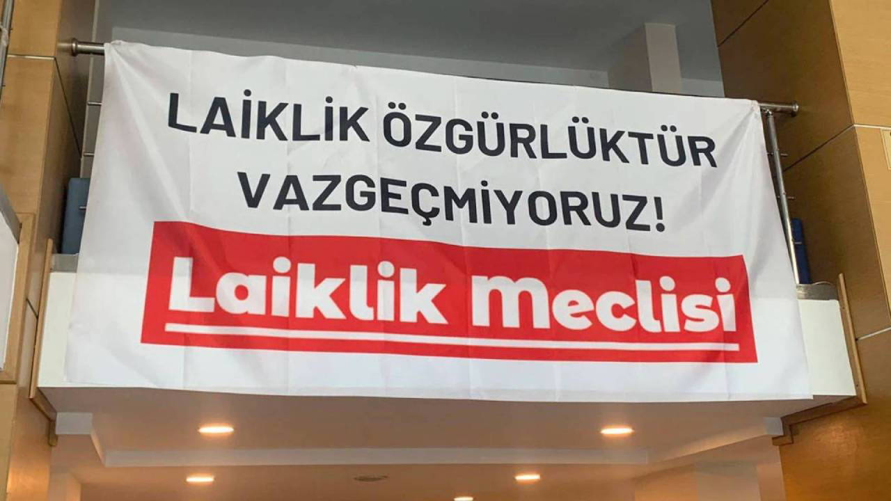 1 Mart’ta Laiklik Günü için yurttaşlara çağrı: ‘Laik Cumhuriyet yok sayılarak yeni bir tarih yazımı yapılmakta’