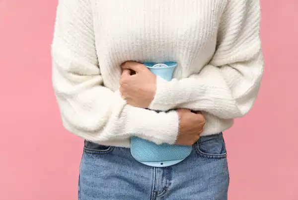 Regl döneminde neden daha aç hissediyoruz? İşte döngünüze özel beslenme rehberi