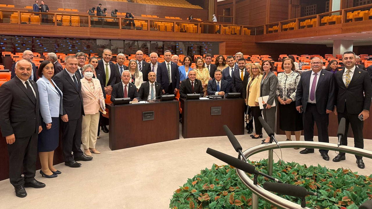 TBMM yeni yıla böyle başladı: Erdoğan ayakta karşılandı, ilk yoklamada ise çoğunluk sağlanamadı