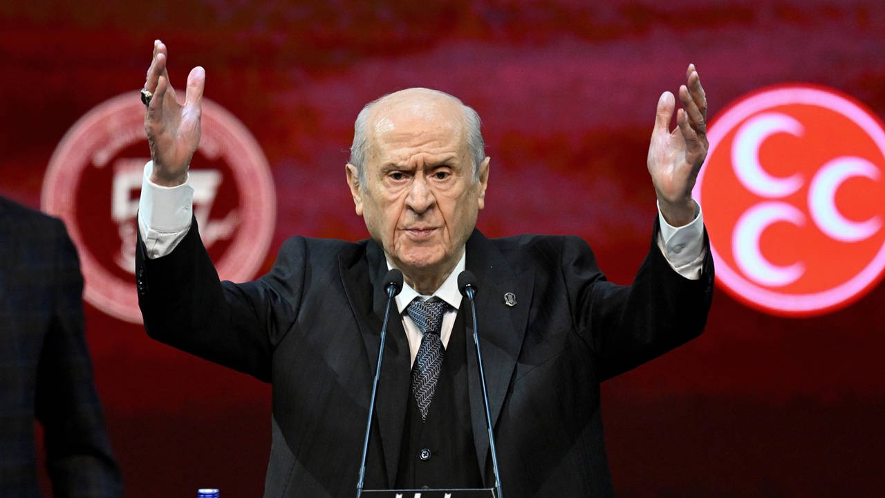 Son Dakika... 2 Bakan görevden alındı: Devlet Bahçeli ilk açıklamasında CHP'yi hedef aldı!