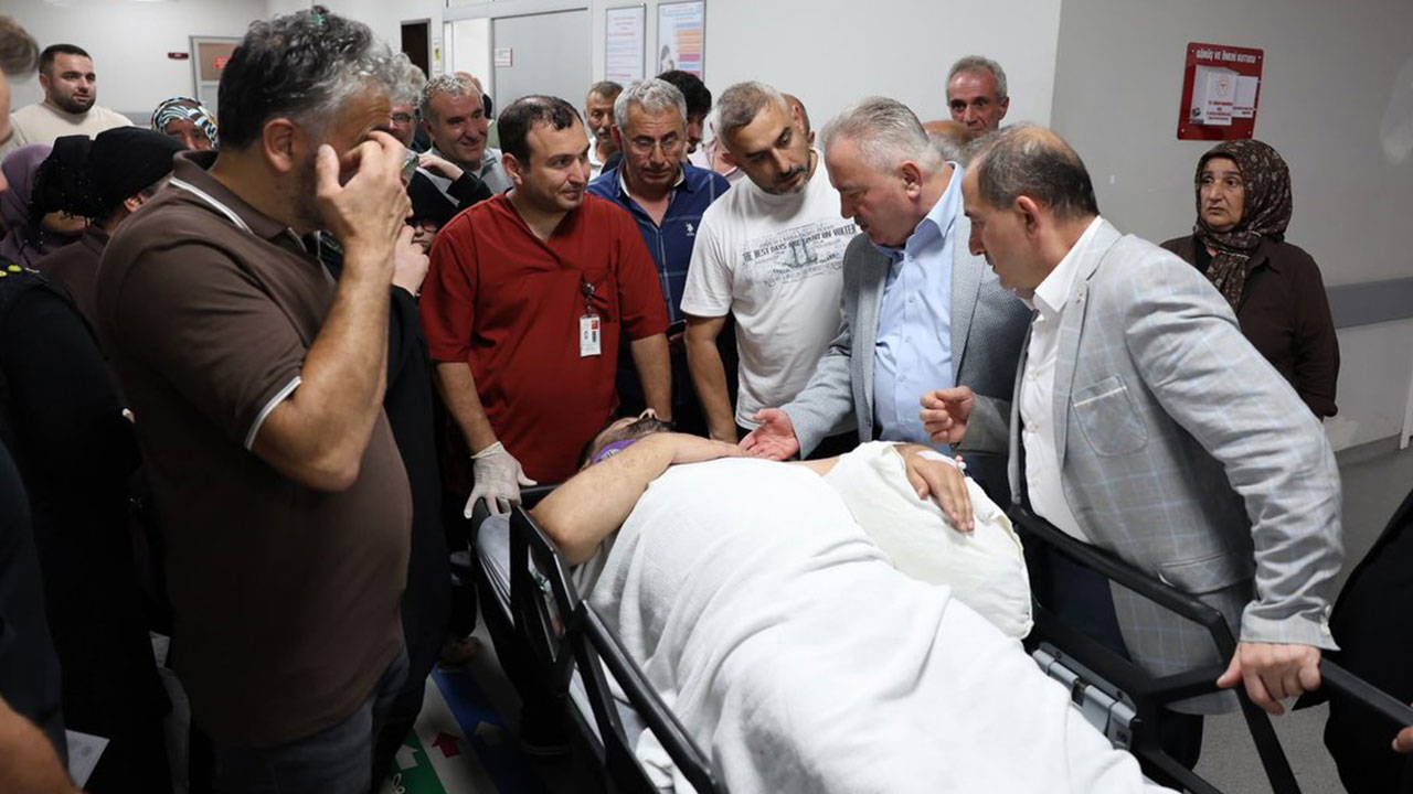 Belediye başkanı iskeleden düştü, vücudunda kırıklar oluştu