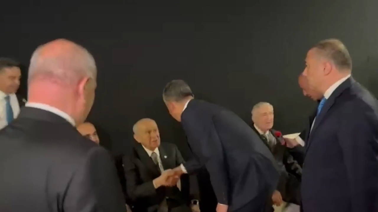 Bahçeli ve Özel, Koç Holding'in resepsiyonunda bir araya geldi