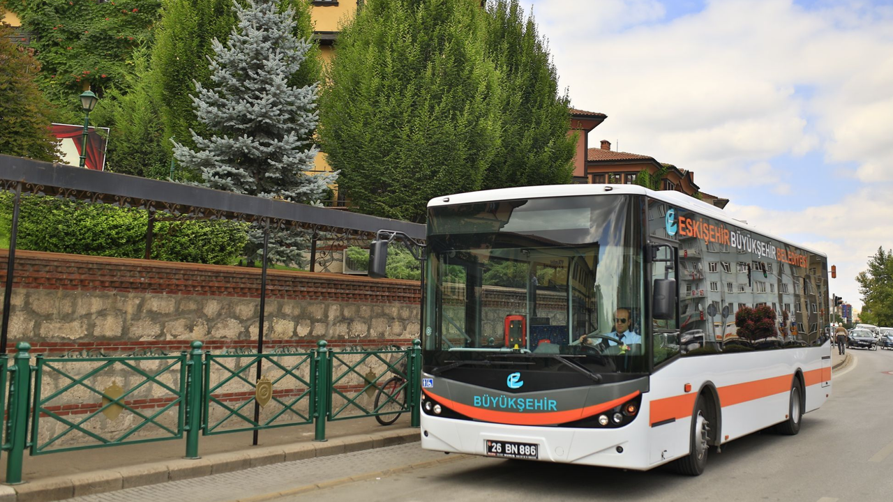 Eskişehir Büyükşehir Belediyesi'nden Porsuk Festivali'ne ulaşım desteği