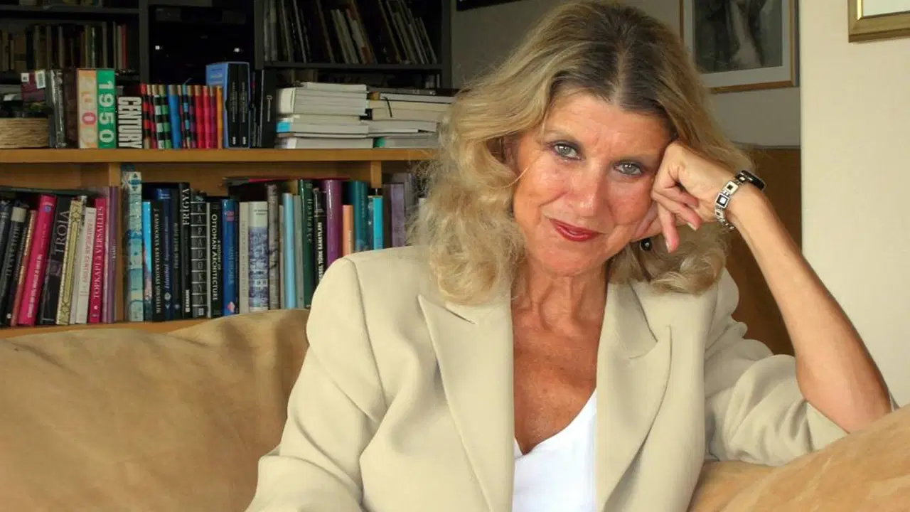 Türkiye PEN Yazarlar Derneği'nin 'Duygu Asena Ödülü' Zeynep Oral'a