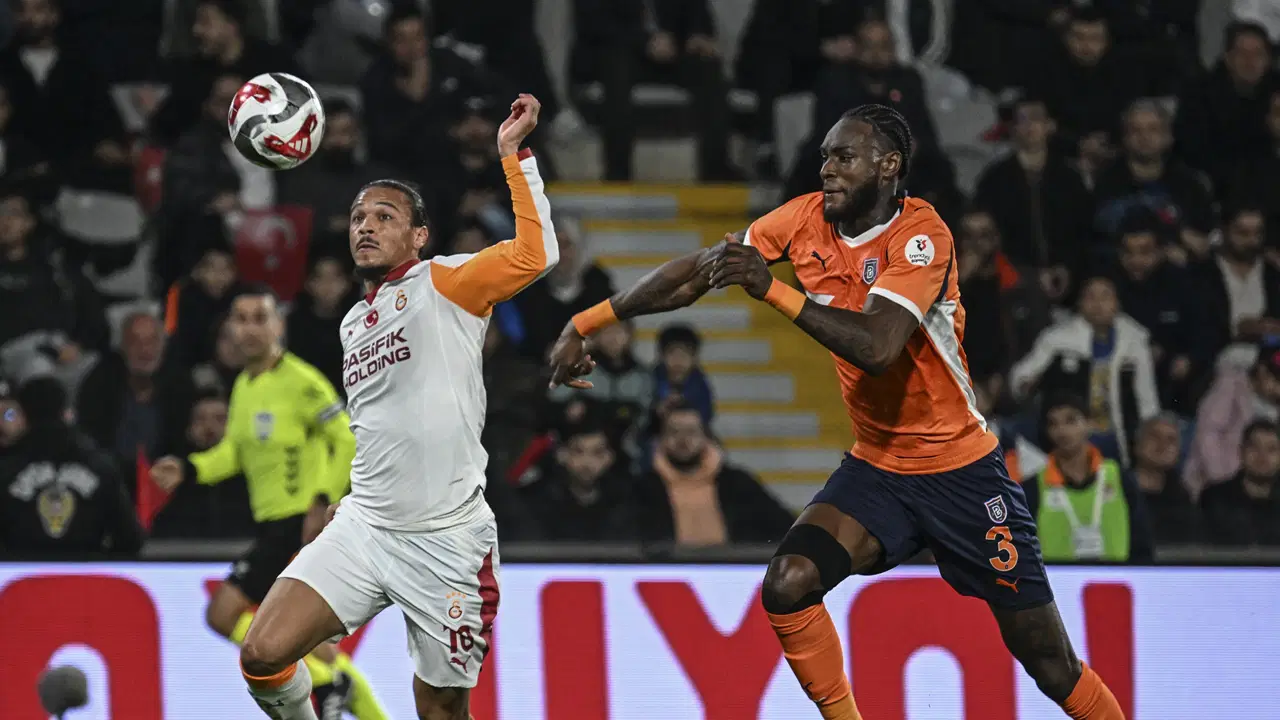 Eski hakemler, Başakşehir - Galatasaray maçını değerlendirdi: 'Ofsayt için referans alınmıyor' 