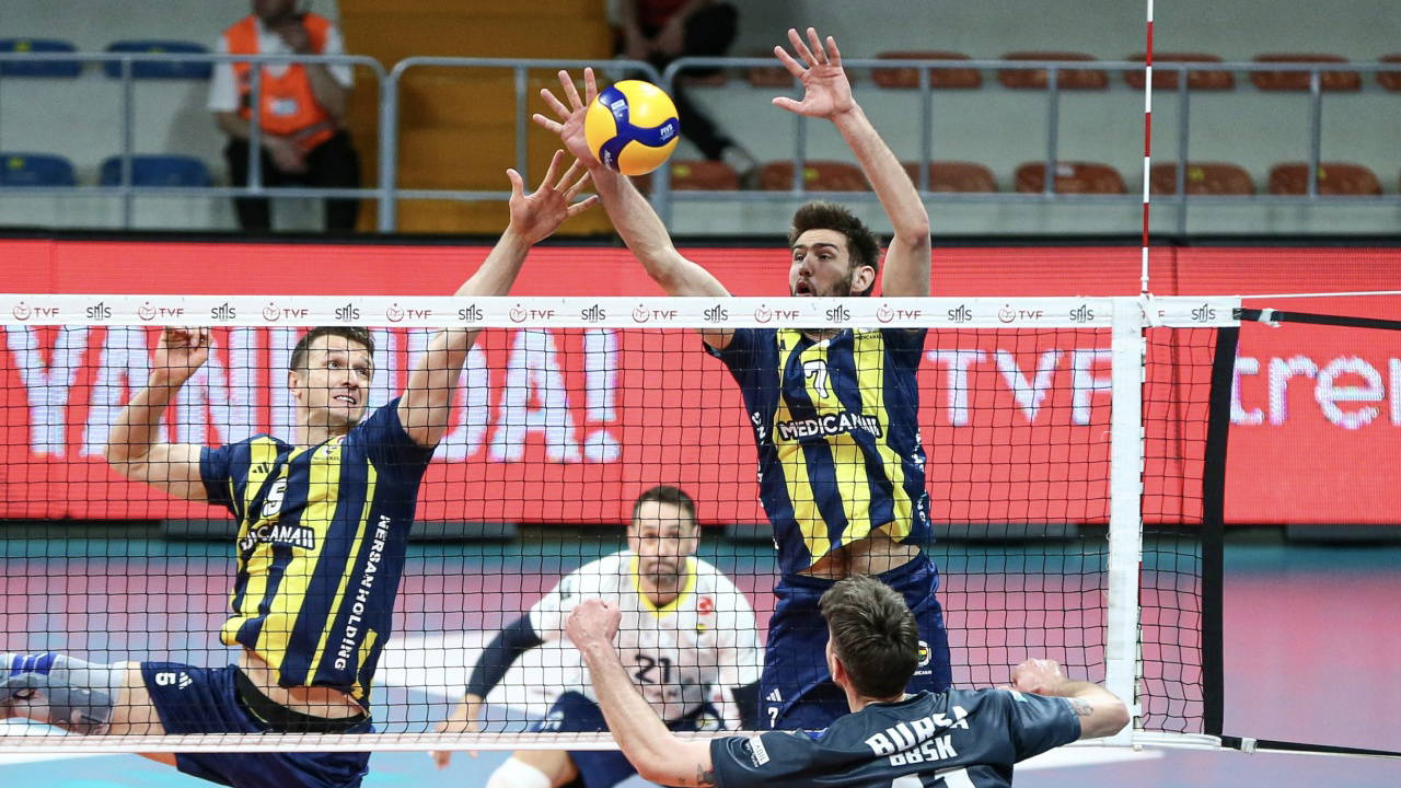 Fenerbahçe Medicana, play-off 5-8 etabında finale çıktı!
