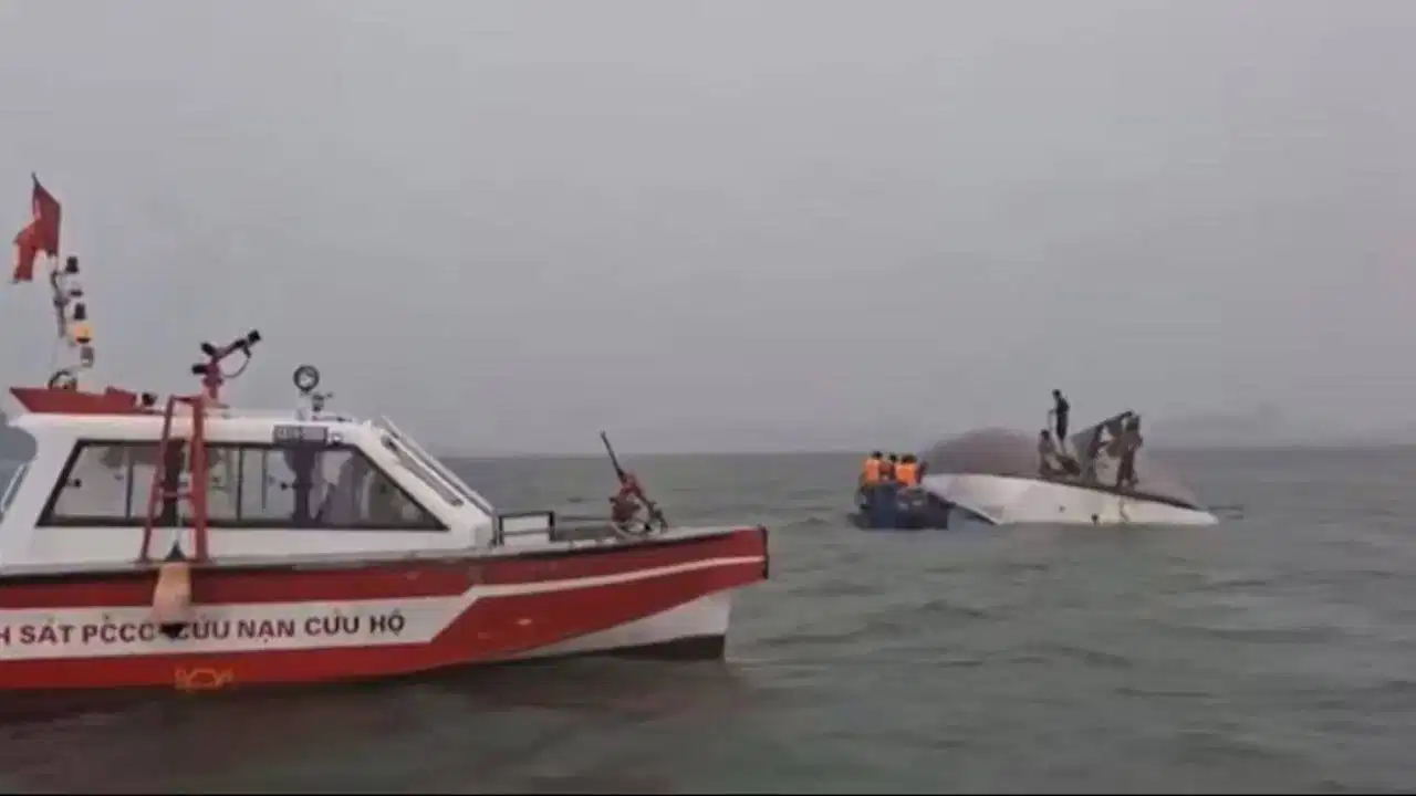 Vietnam’da tur teknesi alabora oldu: 34 ölü