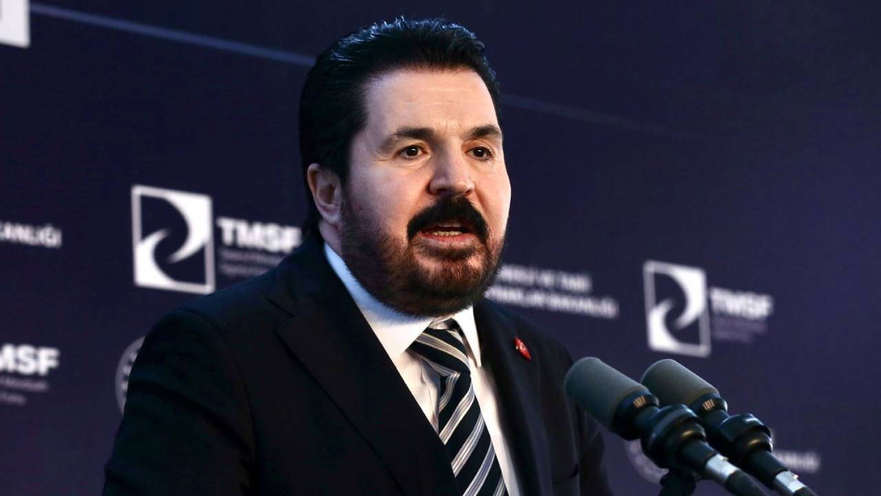 AKP'li Savcı Sayan'dan çarpıcı iddia: 'CHP'li başkanın partimize katılması an meselesi'