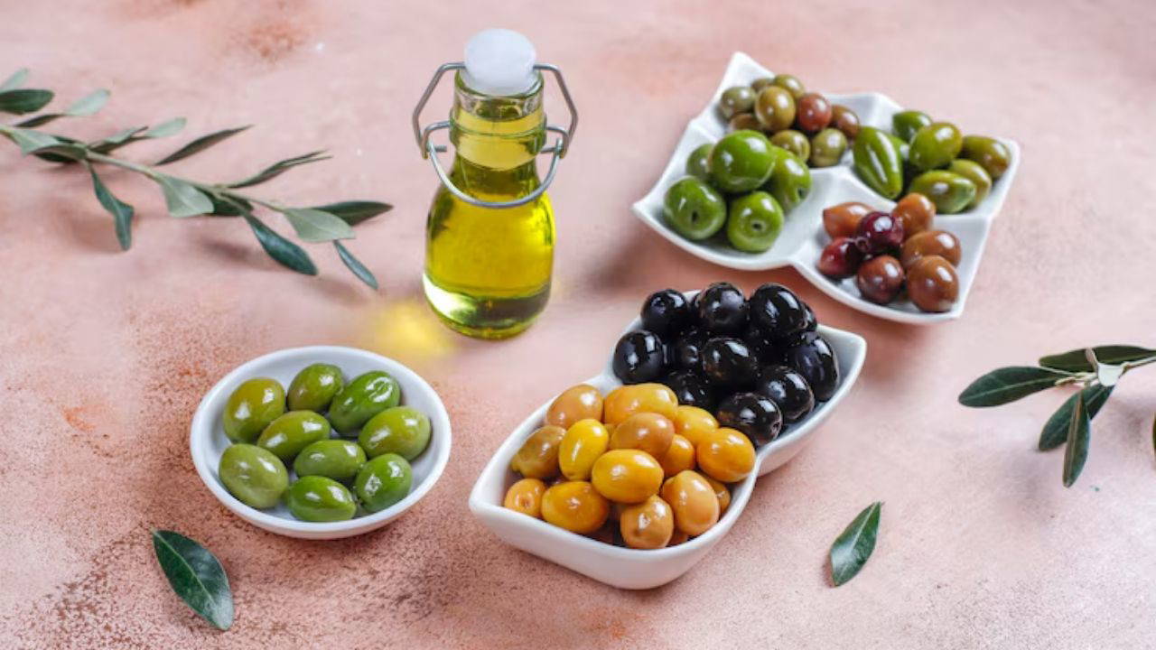 Ev yapımı zeytini tatlandırmanın püf noktaları: Zeytinin acılığını alan 5 etkili yöntem