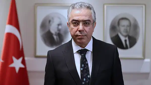 'Seçim tarihi' çıkışı gündem olmuştu... Başdanışman Mehmet Uçum'dan şimdi de 'yeni anayasa' açıklaması: 'Artık kaçınılmaz'