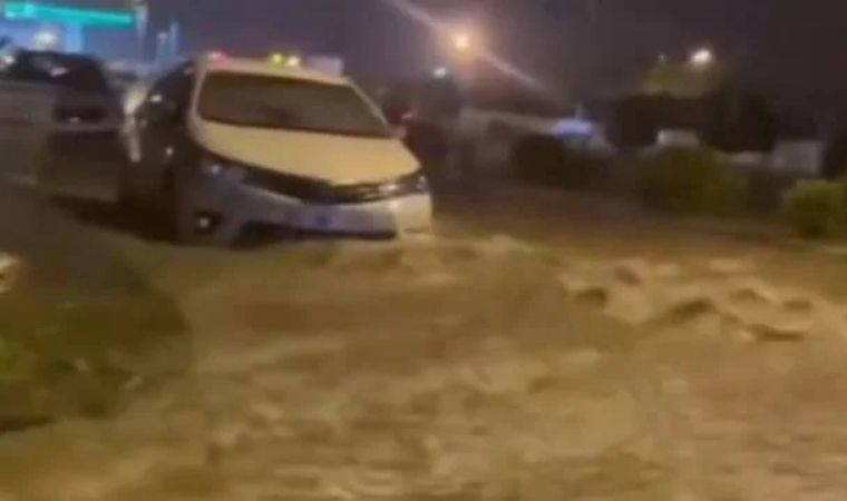 Hatay'da Sağanak Ve Dolu Su Baskınlarına Neden Oldu thumbnail