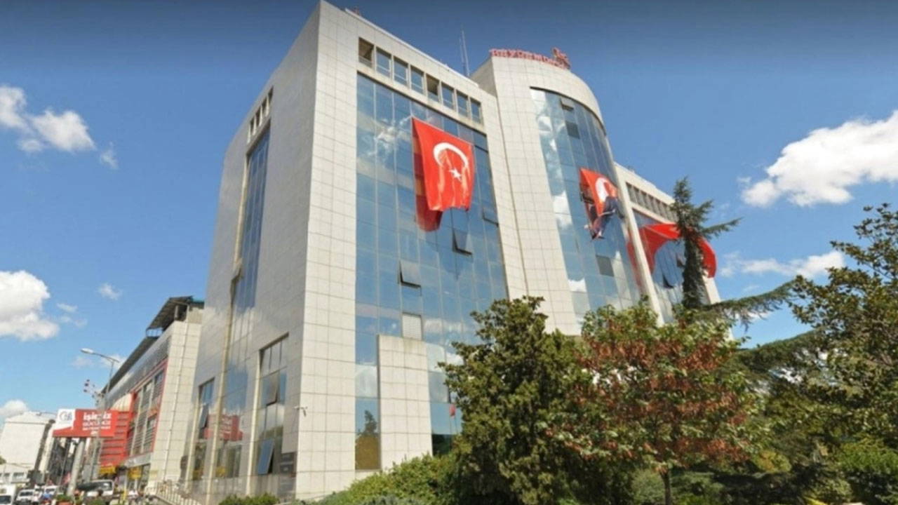 Son Dakika... Bayrampaşa Belediyesi'nde CHP'li meclis üyesi Murat Salman istifa etti: 'Yoluma bağımsız devam edeceğim'