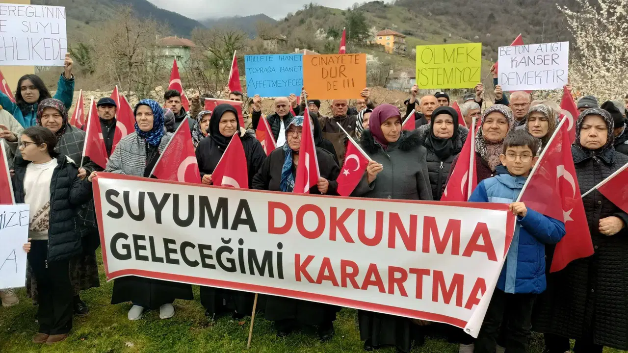 Zonguldak'ta beton santraline tepki: 'Toz altında kalan meyveden ne hayır gelir?'