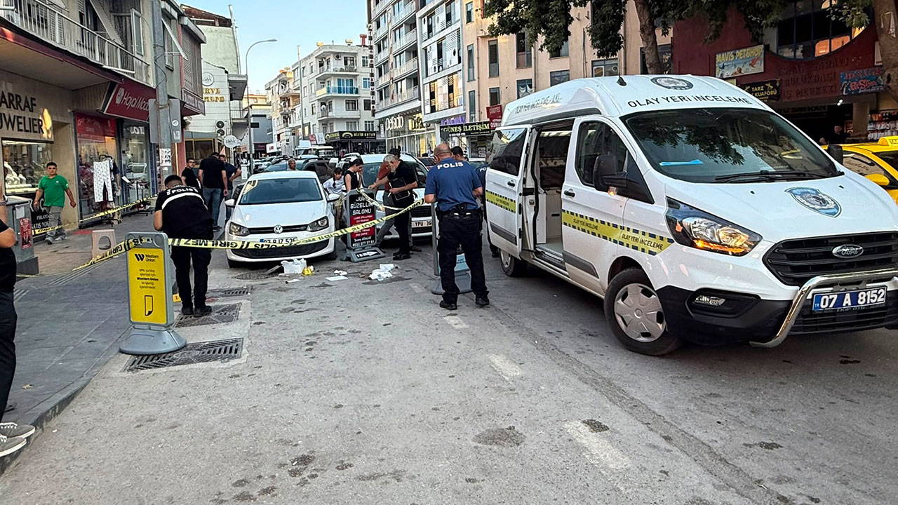 Doğum günü sürprizi kanlı bitti: Elinde pastayla silahlı saldırıya uğradı