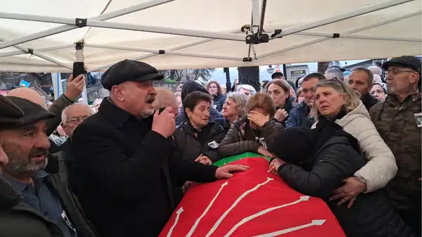 CHP’nin Artvin’deki simge ismi Ahmet Biber son yolculuğuna uğurlandı