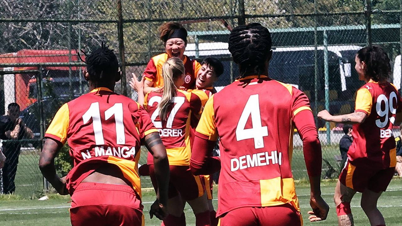 Son dakikada bulduğu gollerle galibiyete uzandı: Galatasaray'dan Fenerbahçe karşısında inanılmaz geri dönüş