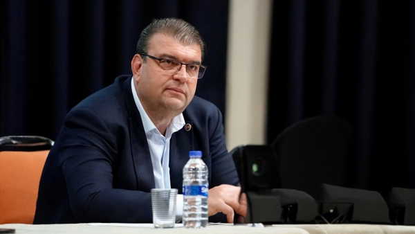 Seferihisar Belediye Başkanı gözaltında diyalize götürüldü
