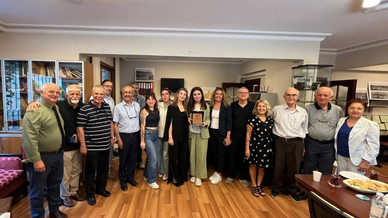 Tonguç Ödülü, Ders Belgeliği'ne verildi