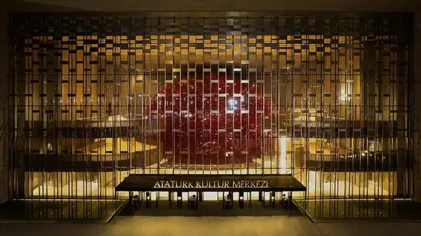 AKM'de İstanbul Devlet Senfoni Orkestrası rüzgarı