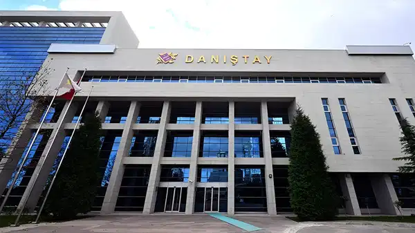 Resmi Gazete'de yayımlandı: 'Danıştay üyelerinin davranışları incelenecek'