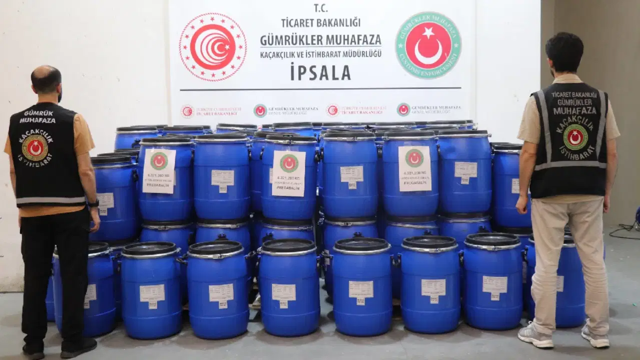 Değeri 3 milyar 25 milyon TL... İpsala Gümrük Kapısı'nda 4 ton uyuşturucu yakalandı