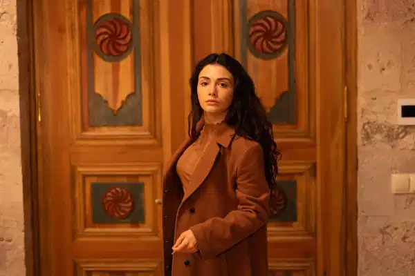 Gözleri KaraDeniz dizisinin Güneş'i Özge Yağız kimdir? Özge Yağız kaç yaşında, nereli?
