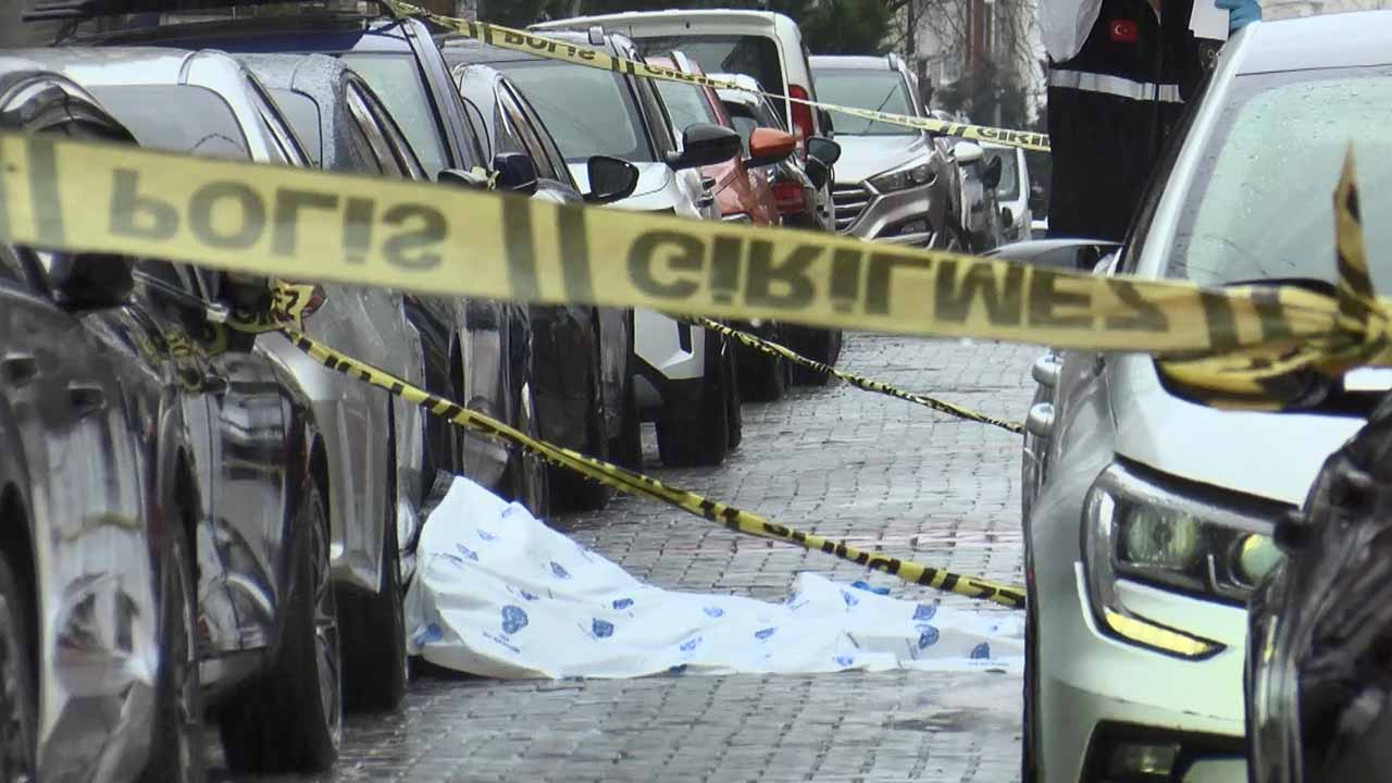 Esenyurt'ta trafik dehşeti: Yol verme kavgası cinayetle bitti!