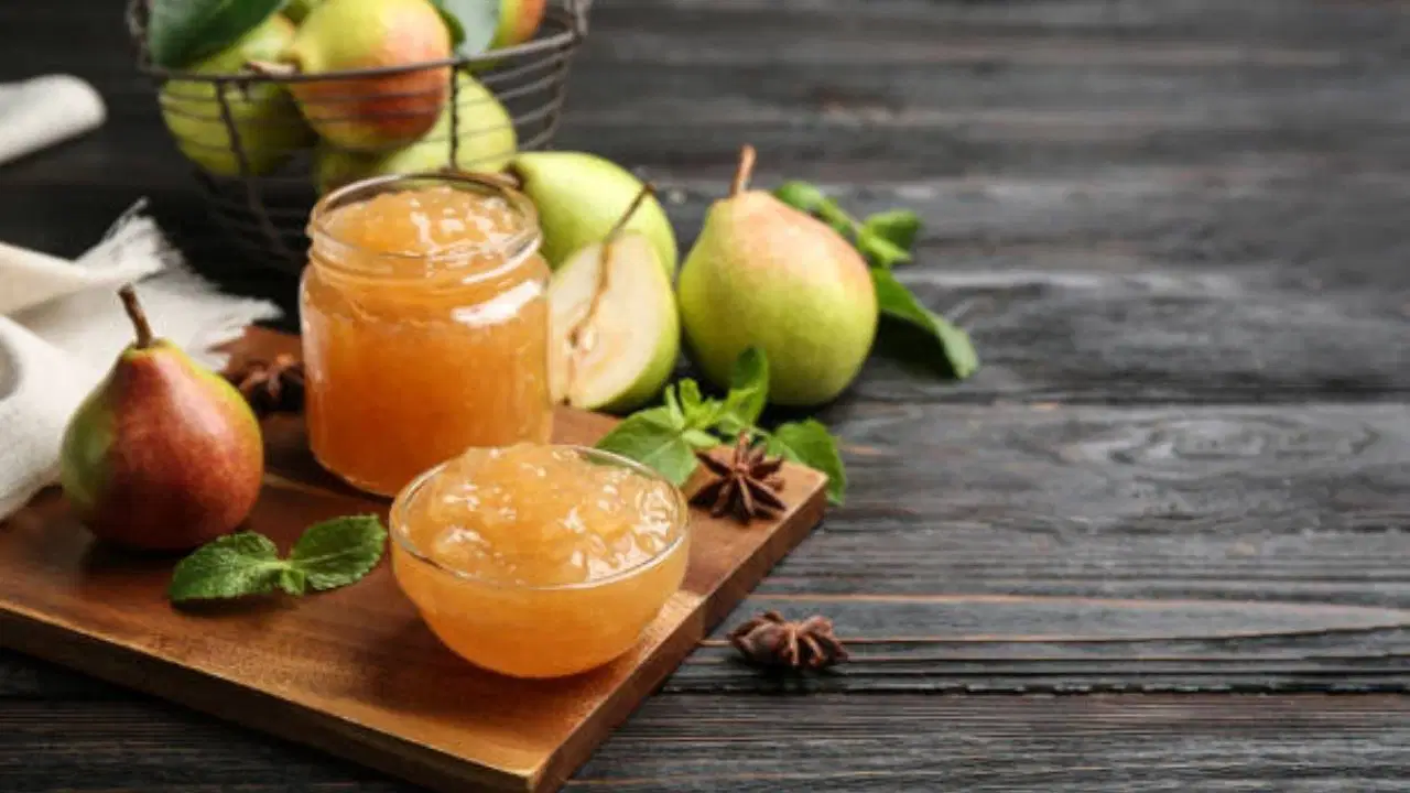Kahvaltı sofralarına doğal bir dokunuş: Armut reçeli tarifi