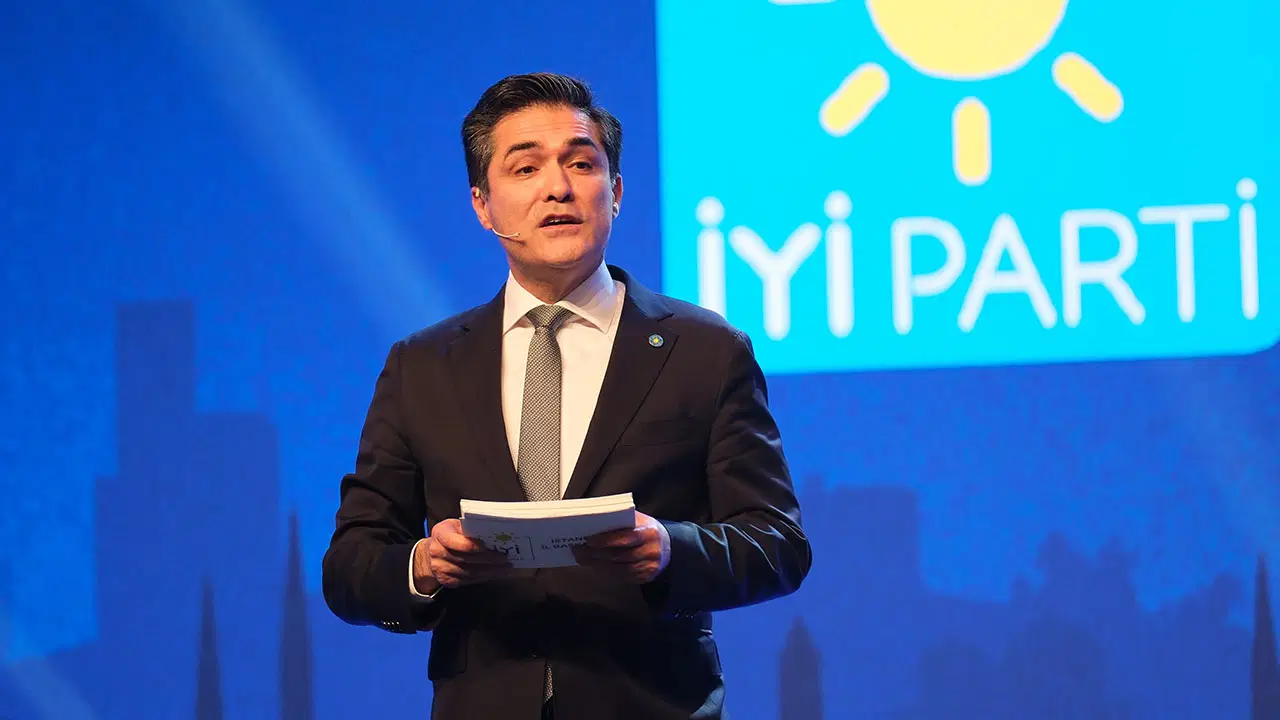 AKP'den İYİ Partili Buğra Kavuncu'ya 500 bin TL'lik tazminat davası