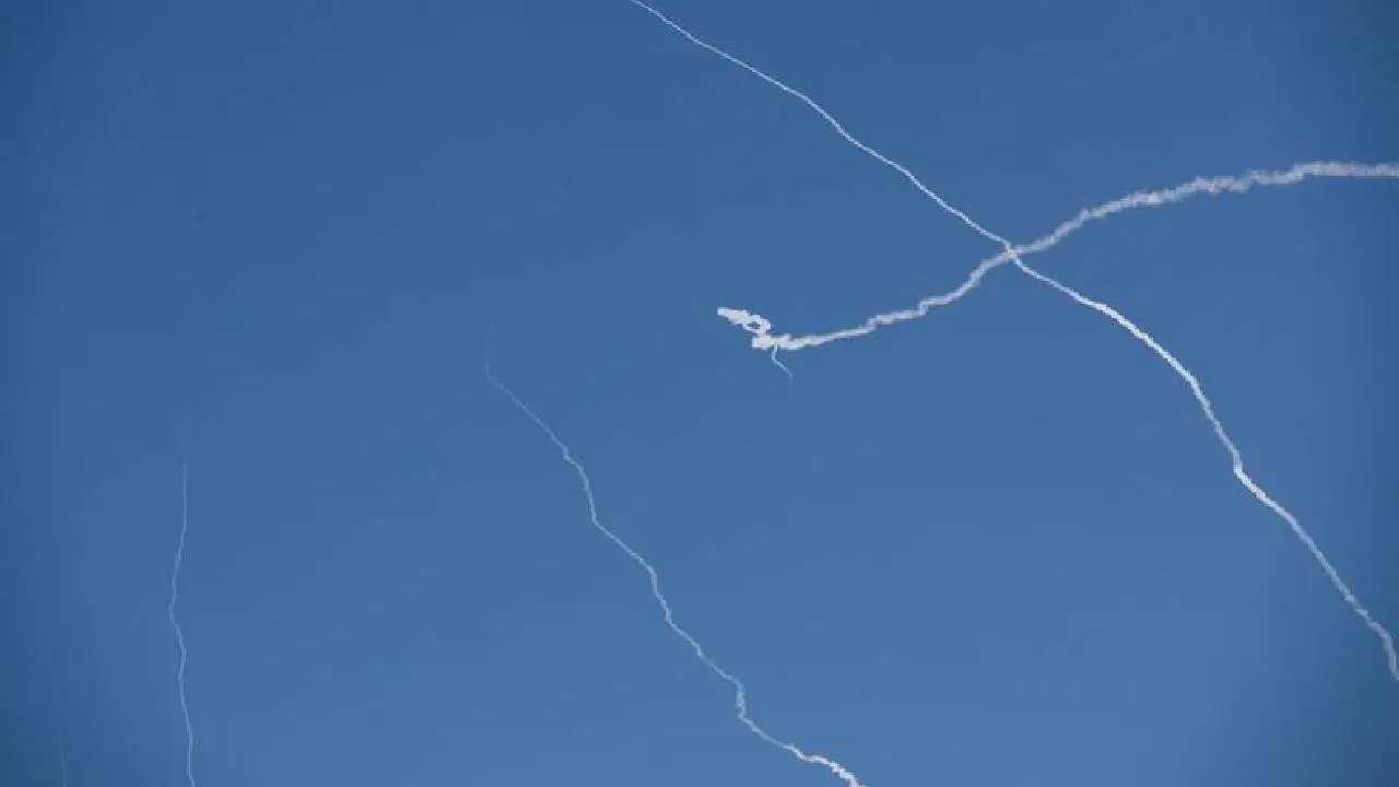 Suudi Arabistan duyurdu: '3 seyir füzesi ve 3 İHA'ya müdahale edildi'