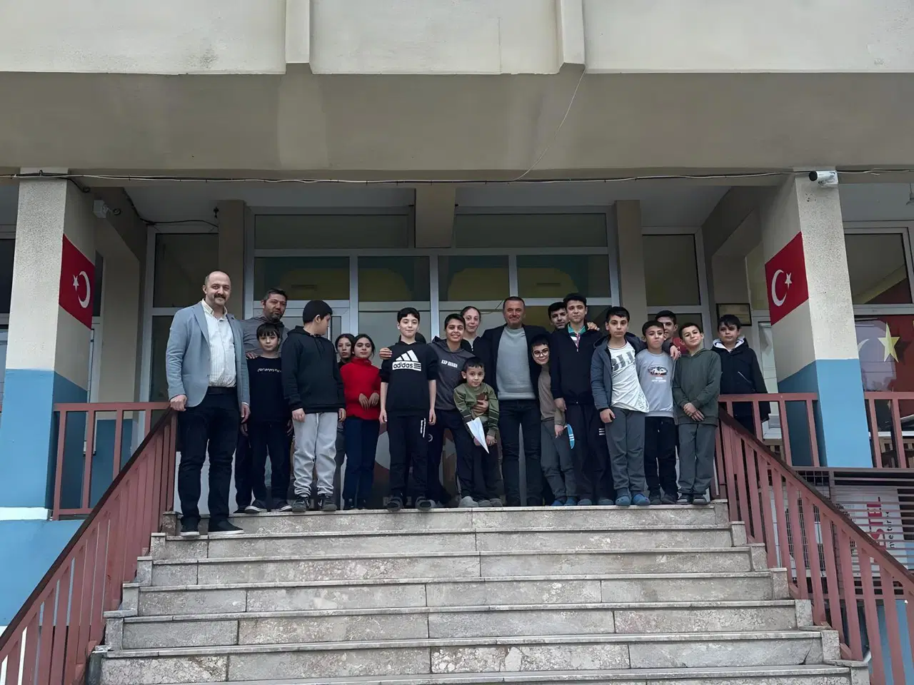 Kargı Belediye Başkanı Dereli öğrencilerle iftar yemeğinde bir araya geldi