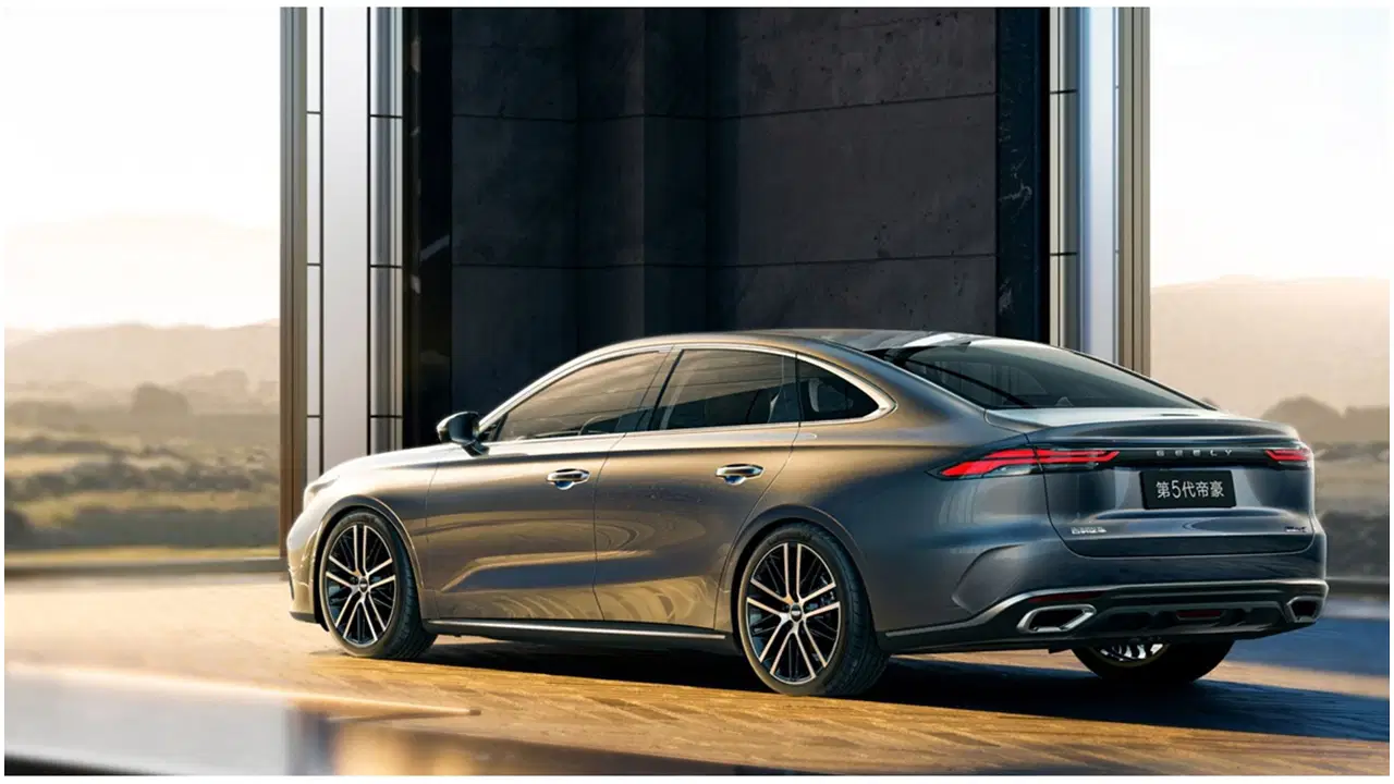 Japon devlerine 'mat' hamlesi: Çinli Geely’den 100 kilometrede 2.22 litre yakan rekor hibrit teknolojisi!