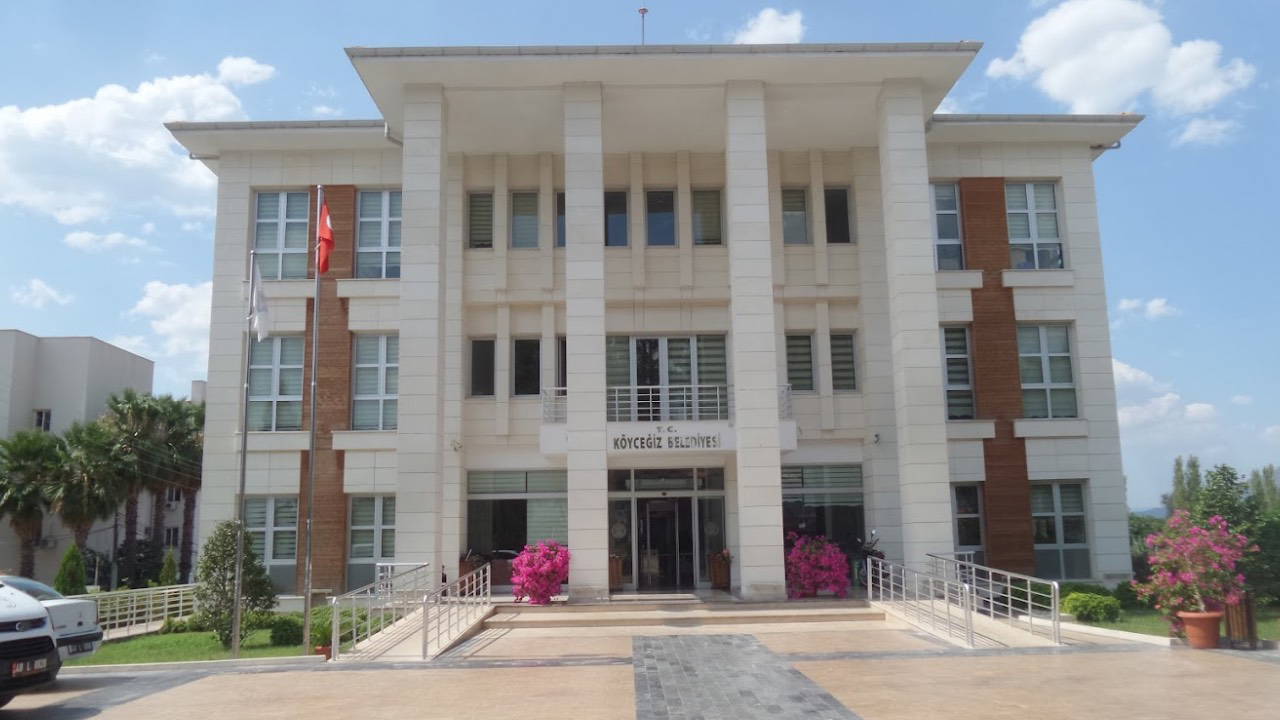 Köyceğiz Belediyesi'ne operasyonda 3 adli kontrol kararı