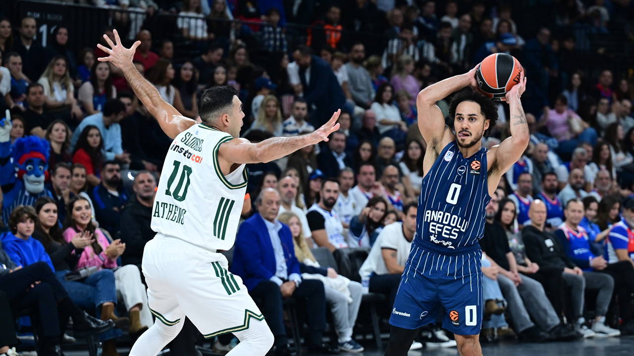 Anadolu Efes, Panathinaikos'a diş geçiremedi!